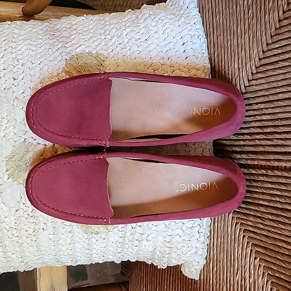 Vionic Debbie driving moccasin, size 8 - Picture 10 of 13